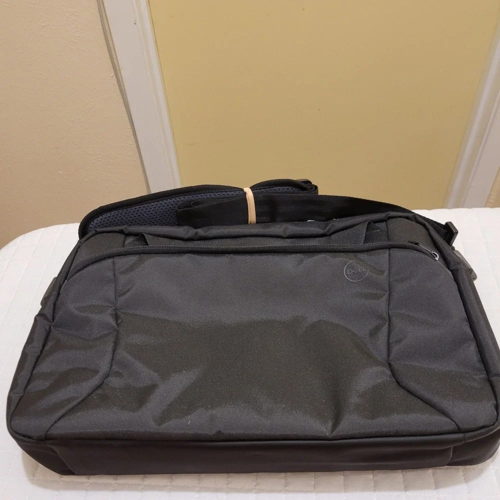 NWT Dell CC5624S EcoLoop Pro Slim Briefcase 15 Black Laptop Messenger Bag Basics